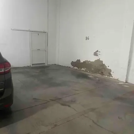 Centro Con Parking Apartment *
