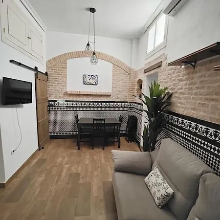 Centro Con Parking Apartment *